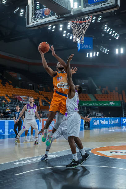 洞穿对手的 洞穿对手的